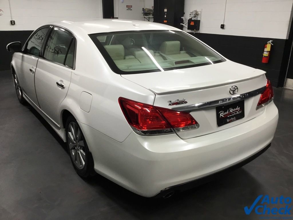 Used 2011 Toyota Avalon Limited FWD image 7