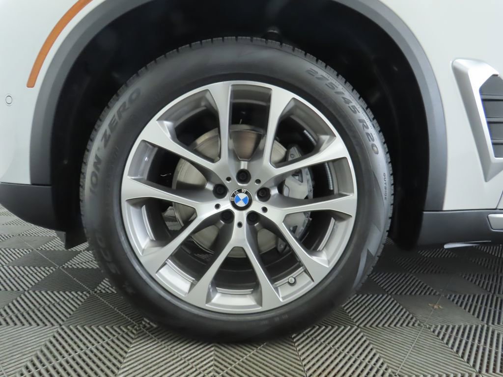 New 2026 BMW X5 xDrive40i w/ Premium Package image 31