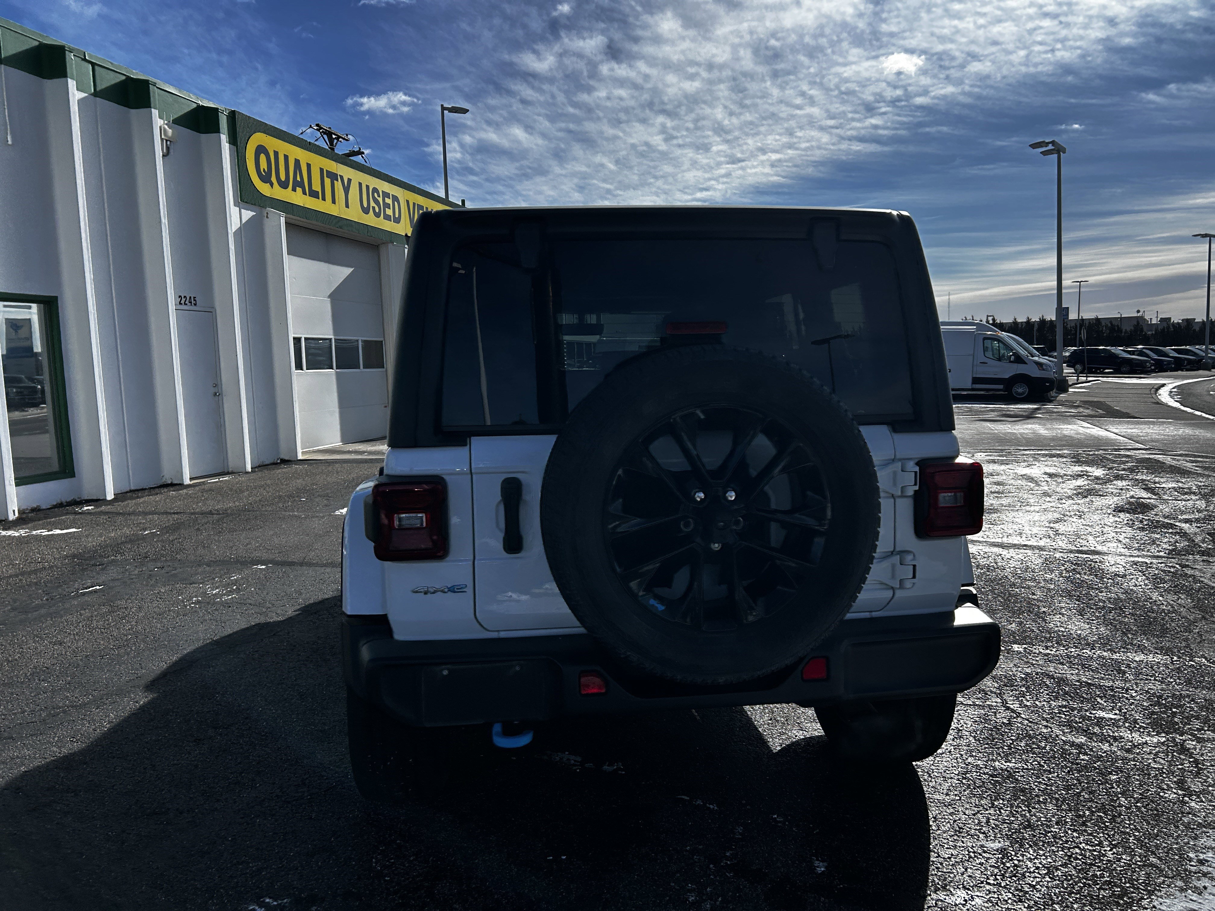 Used 2023 Jeep Wrangler Sahara w/ Cold Weather Group image 4