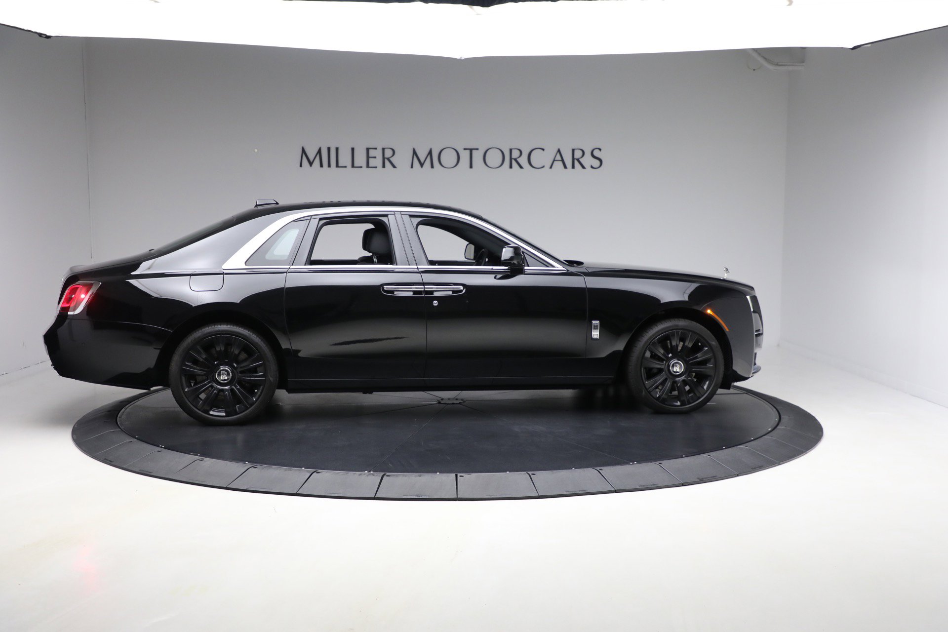 Certified 2021 Rolls-Royce Ghost image 10