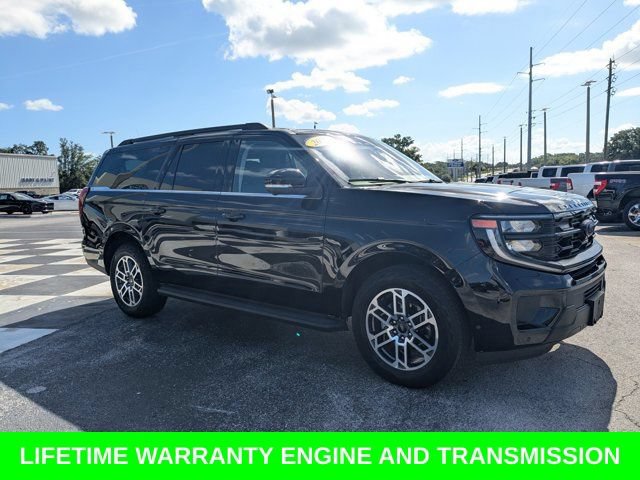 Used 2025 Ford Expedition Max Active AWD/4WD image 3