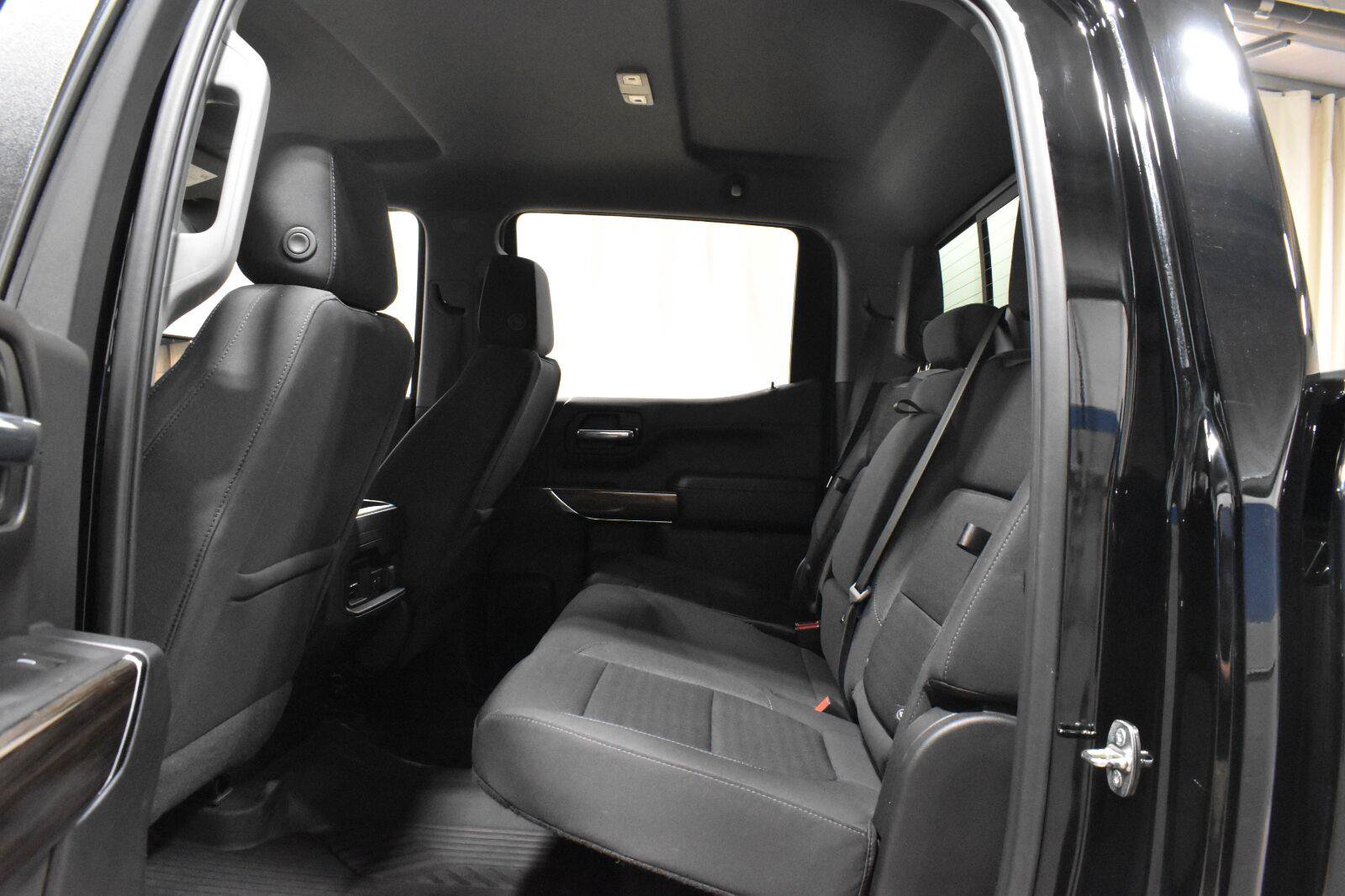 Used 2021 Chevrolet Silverado 1500 LT Trail Boss w/ Convenience Package II AWD/4WD image 4