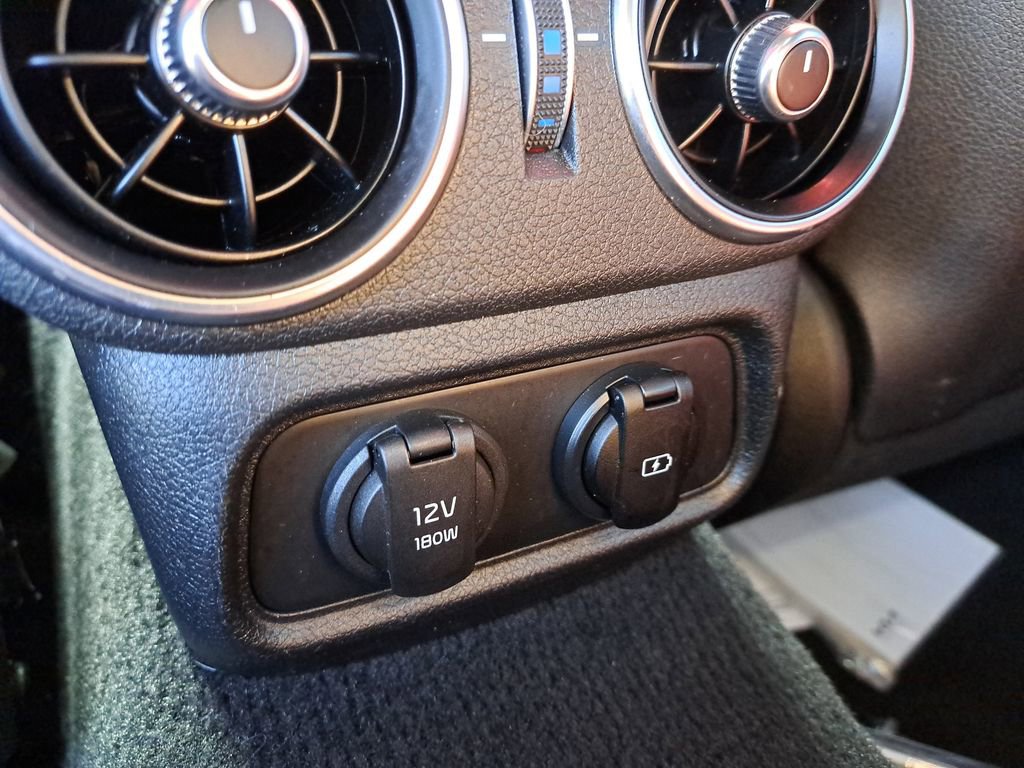 Used 2022 Kia Stinger GT2 w/ Red Interior Color Package image 10