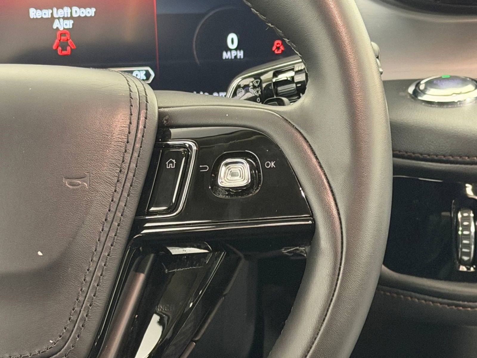 Used 2023 Lincoln Aviator 2WD image 16