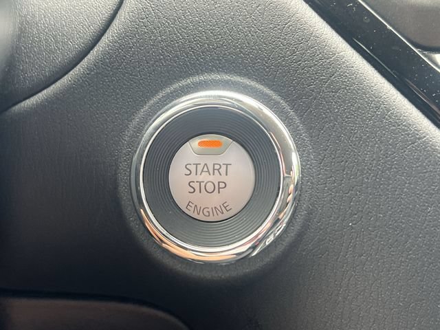 Used 2019 Nissan Pathfinder SV AWD/4WD image 27