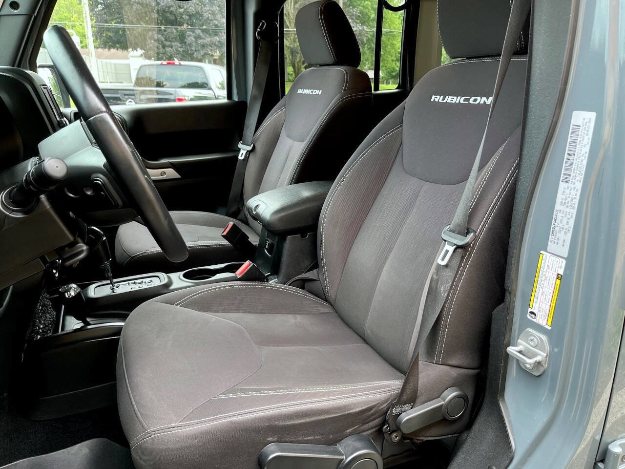 Used 2015 Jeep Wrangler Unlimited Rubicon w/ Dual Top Group image 8