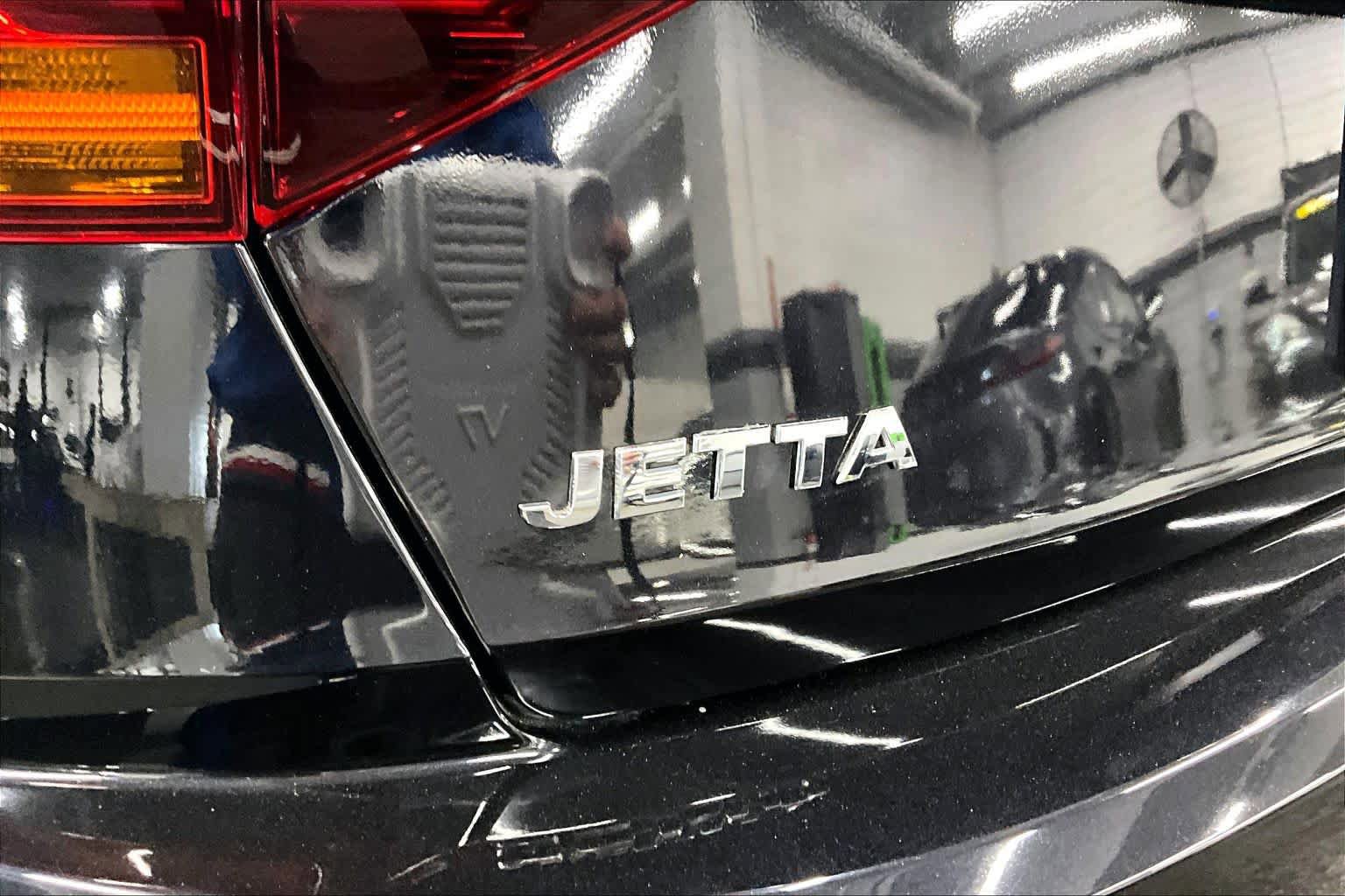 Used 2019 Volkswagen Jetta R-Line FWD image 9