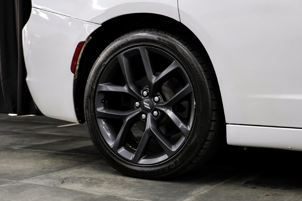 Used 2020 Dodge Charger SXT RWD image 50