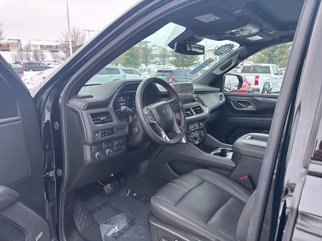 Used 2024 Chevrolet Suburban RST w/ Sport Performance Package image 17