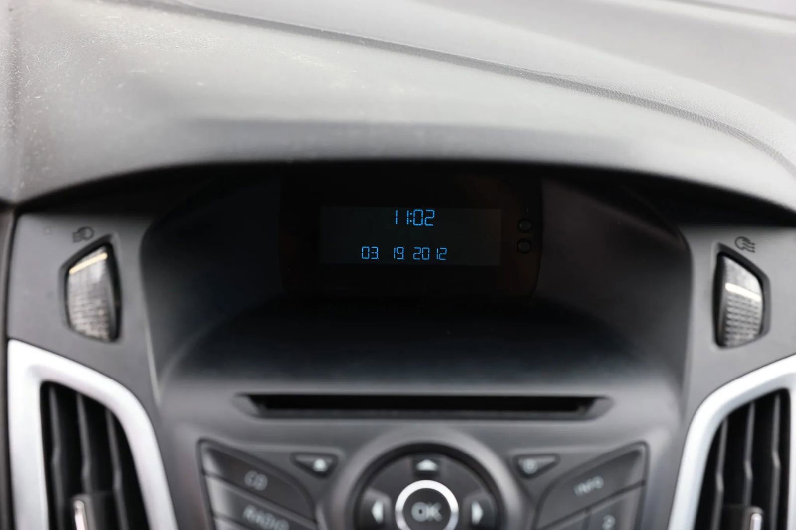 Used 2012 Ford Focus SE FWD image 26
