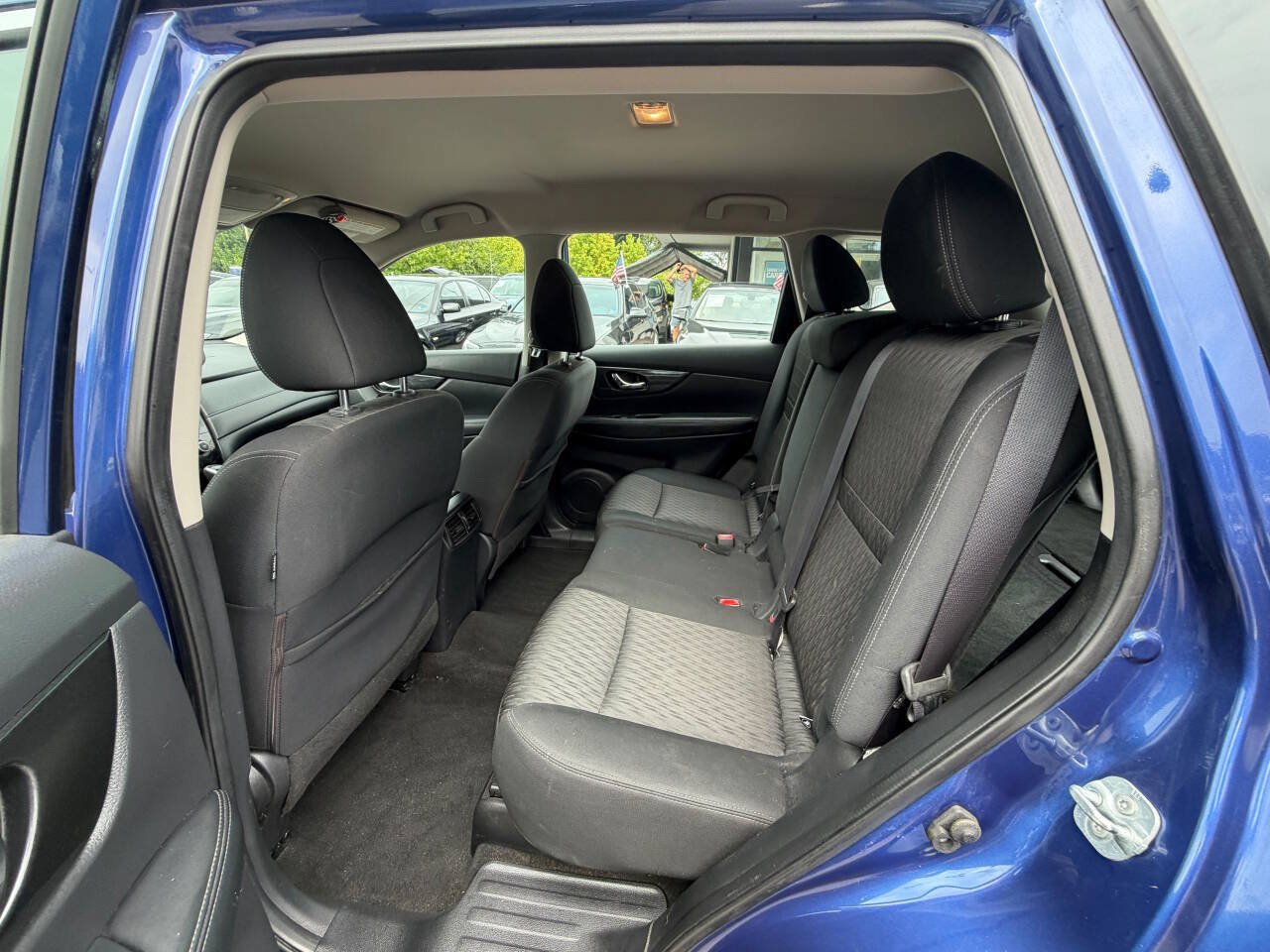 Used 2017 Nissan Rogue S FWD image 19