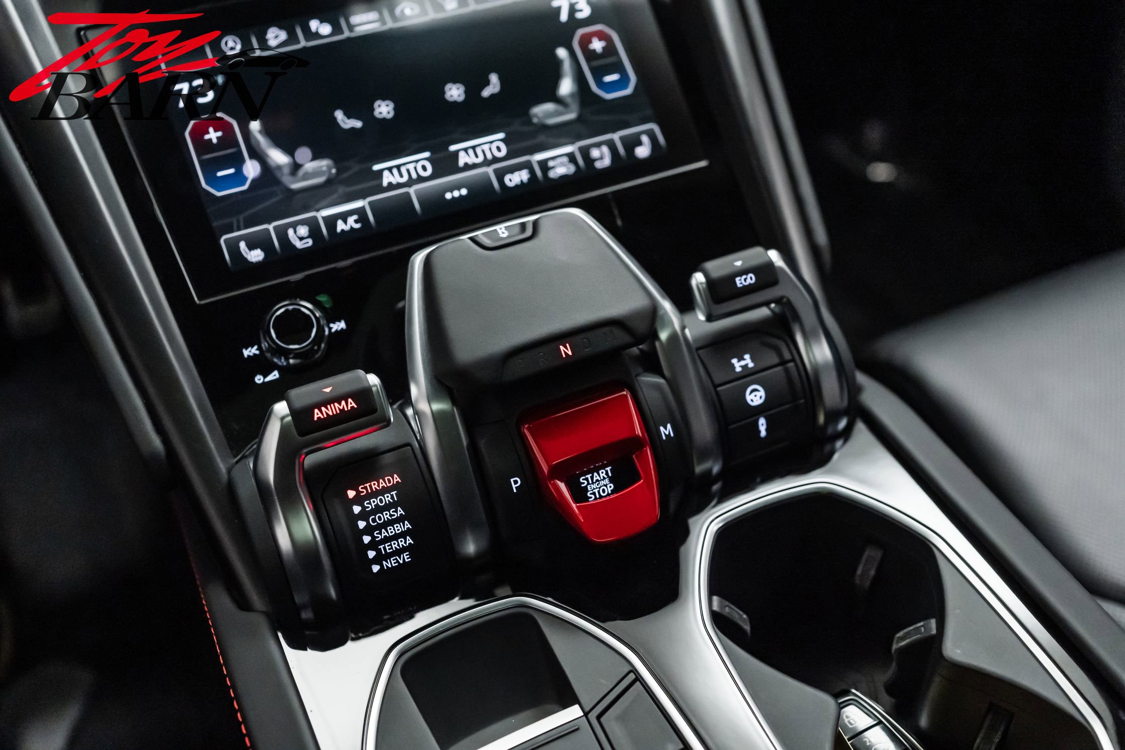 Used 2022 Lamborghini Urus AWD/4WD image 47