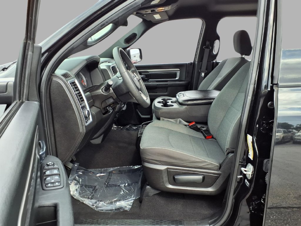Used 2024 RAM 1500 Warlock RWD image 20