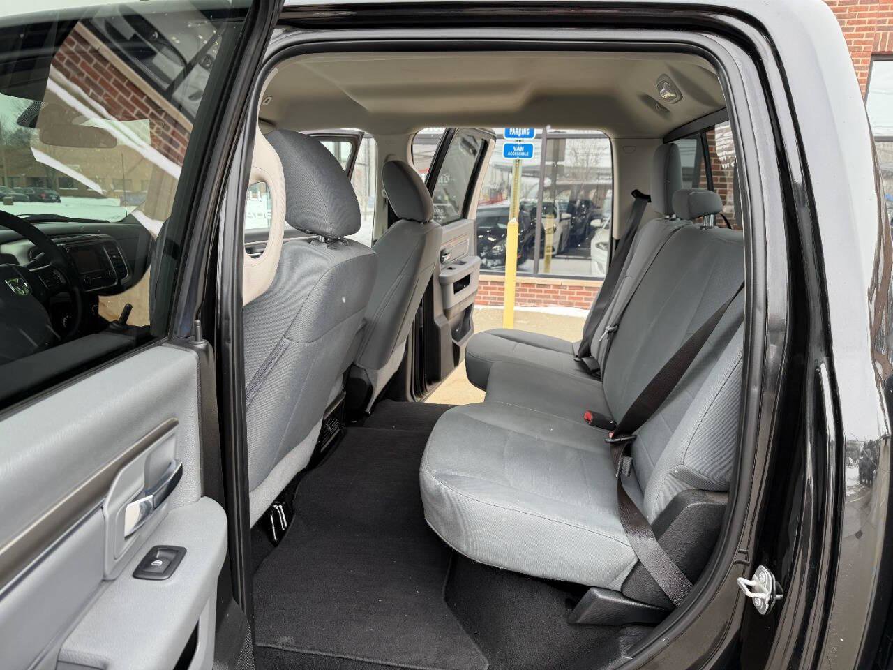 Used 2018 RAM 2500 SLT image 26