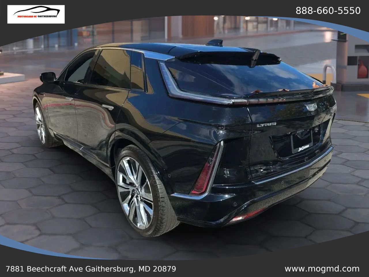 Used 2023 Cadillac Lyriq 2WD image 2