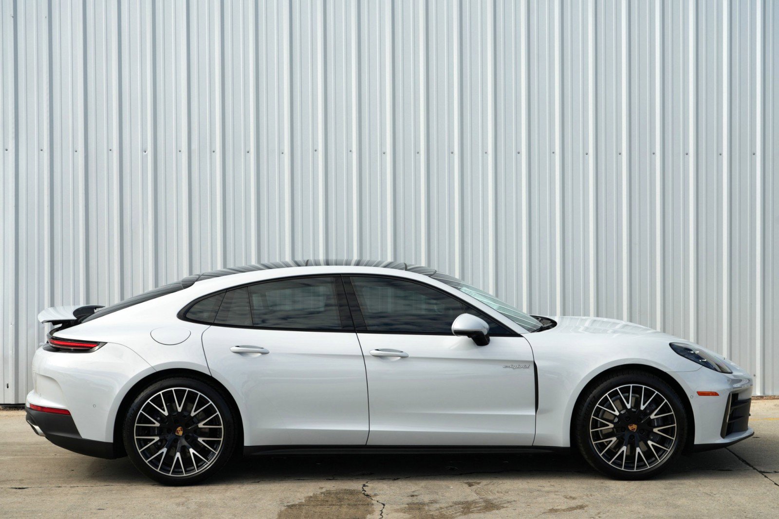 Used 2025 Porsche Panamera 4 w/ Premium Package image 60