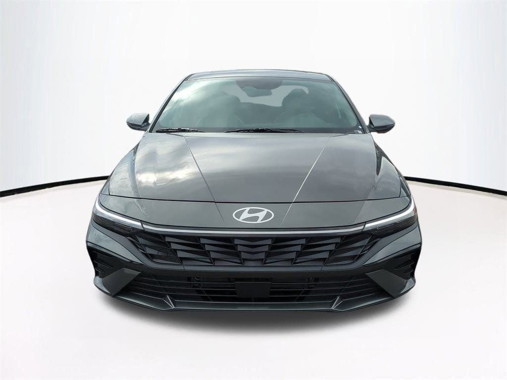 New 2026 Hyundai Elantra Limited image 3