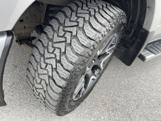 Used 2025 RAM 1500 Laramie w/ Sport Appearance Package AWD/4WD image 10