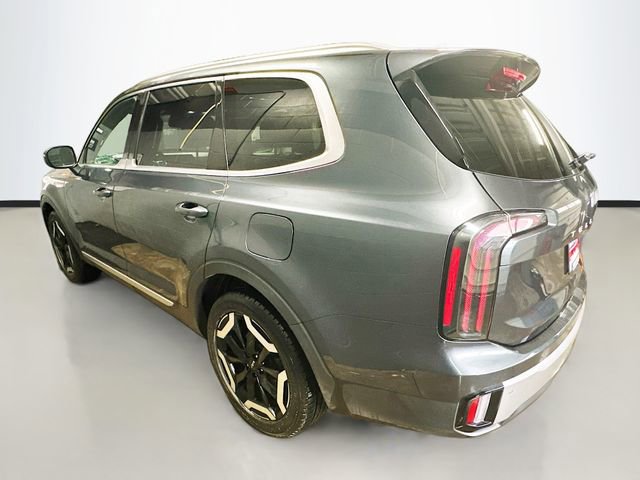 Used 2023 Kia Telluride EX w/ EX Captain's Chair Package image 8