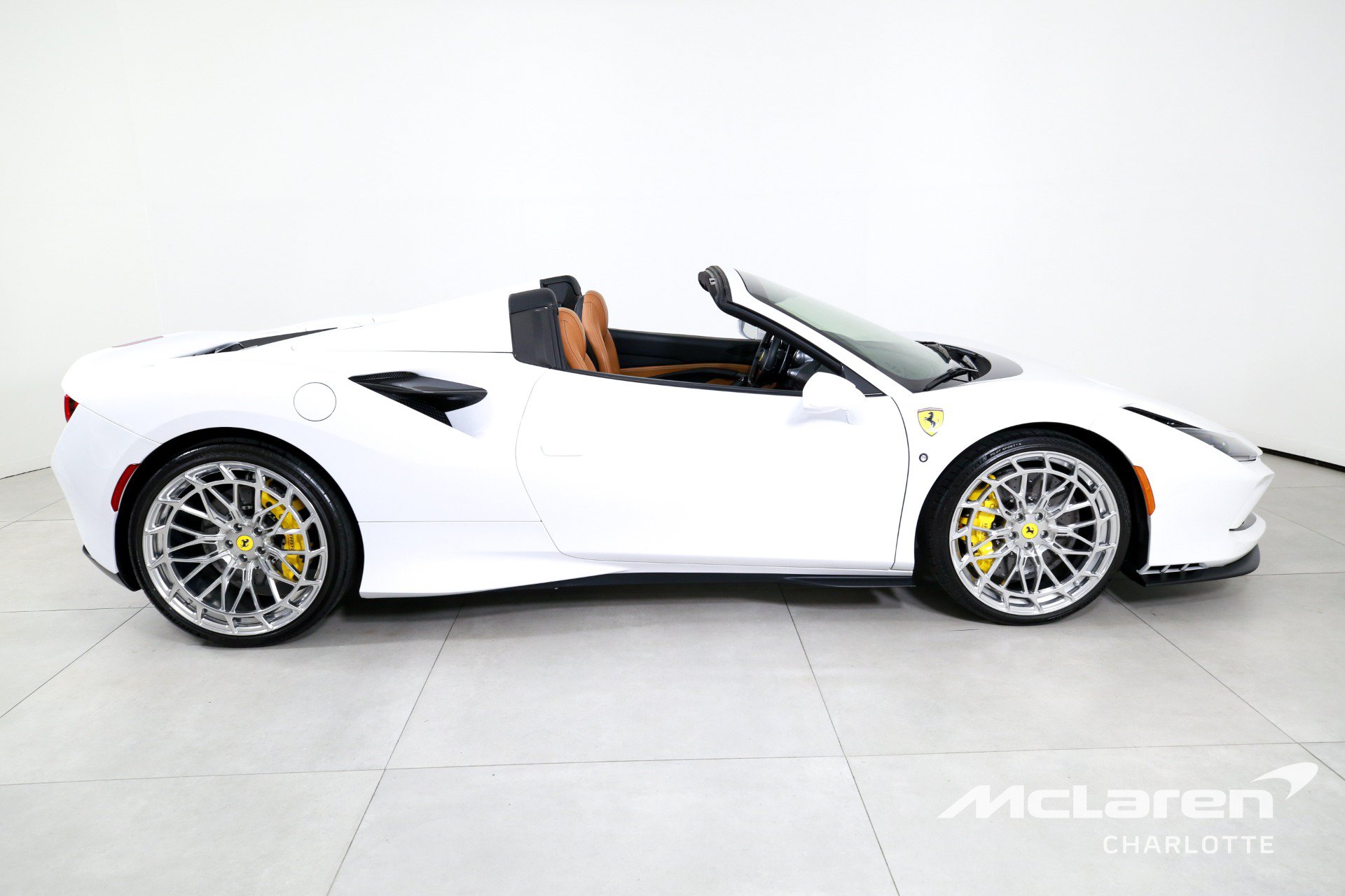 Used 2023 Ferrari F8 Tributo RWD image 10
