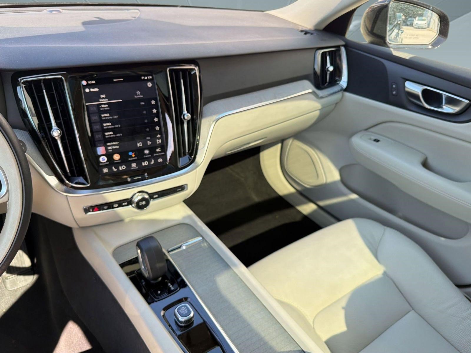 Certified 2025 Volvo V60 B5 Cross Country Plus AWD/4WD image 27