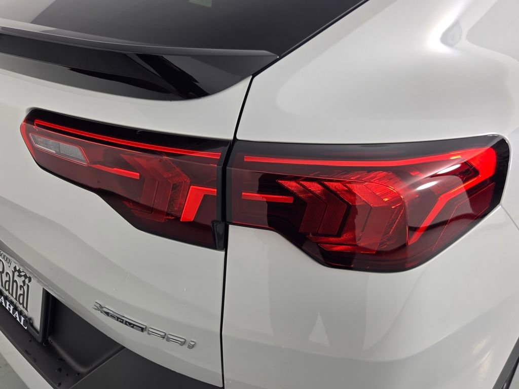 Certified 2025 BMW X2 xDrive28i w/ Convenience Package image 9