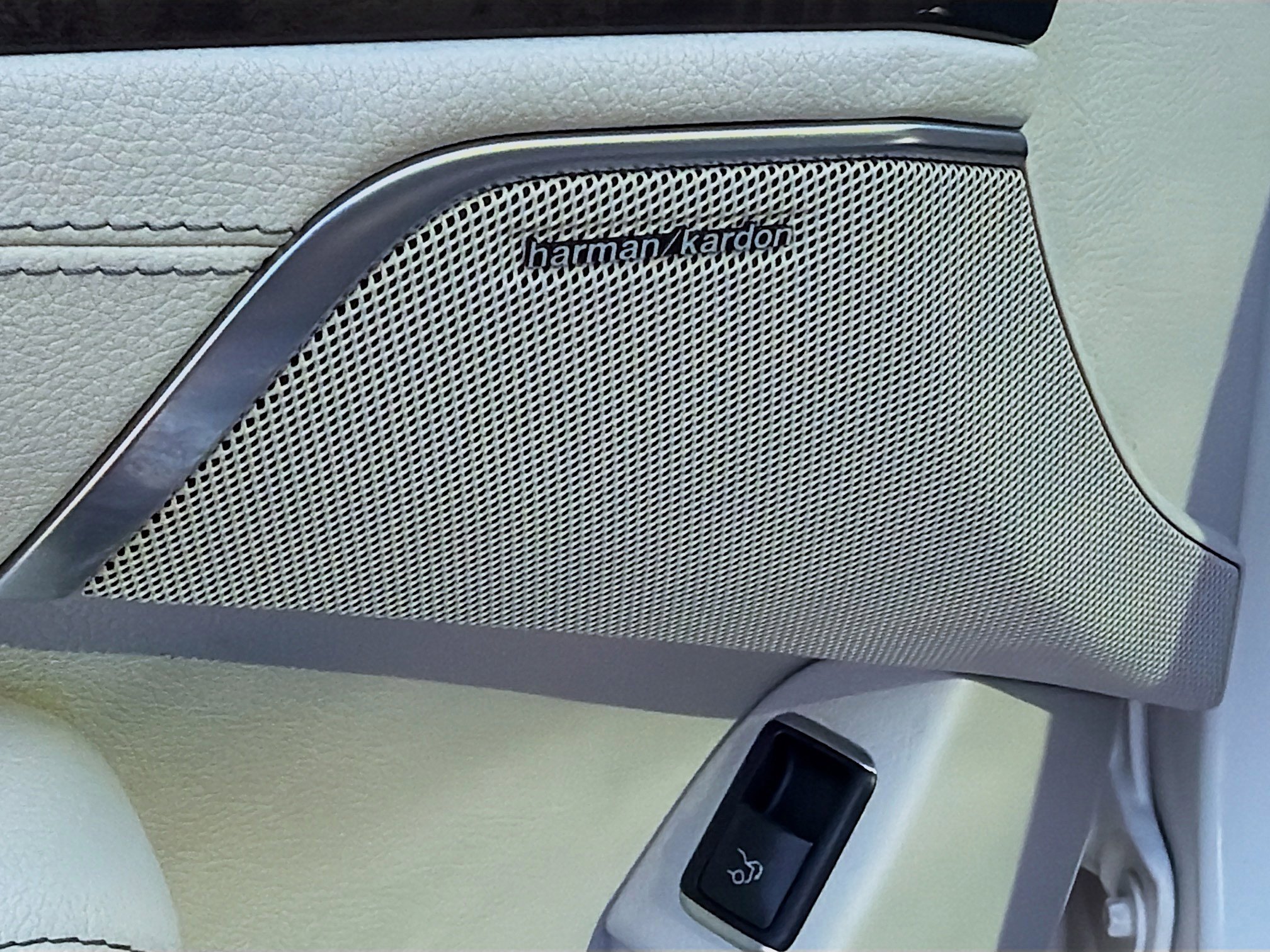 Used 2013 Mercedes-Benz SL 550 image 21