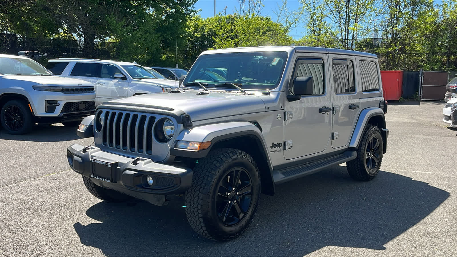 Used 2019 Jeep Wrangler Unlimited Sahara AWD/4WD image 3