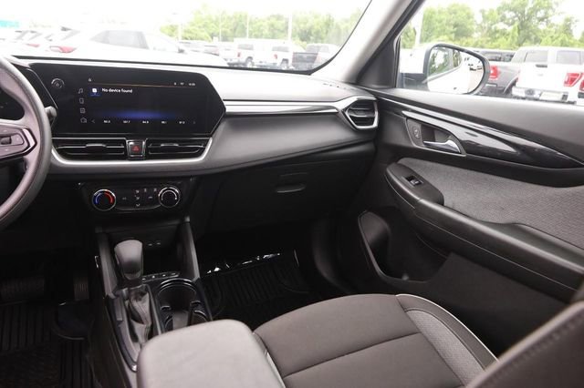 Used 2025 Chevrolet TrailBlazer LT AWD/4WD image 22