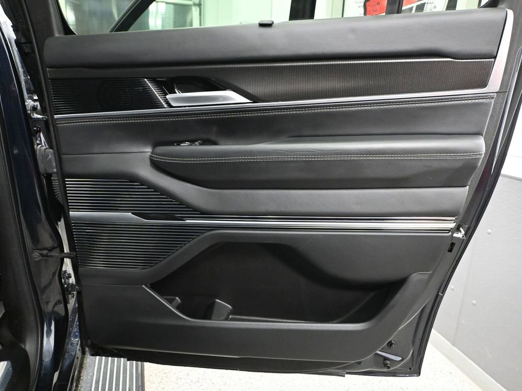 Used 2024 Jeep Grand Wagoneer L Series II w/ Quick Order Packagew 28T image 49