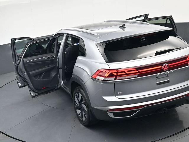 Used 2024 Volkswagen Atlas Cross Sport SE image 43