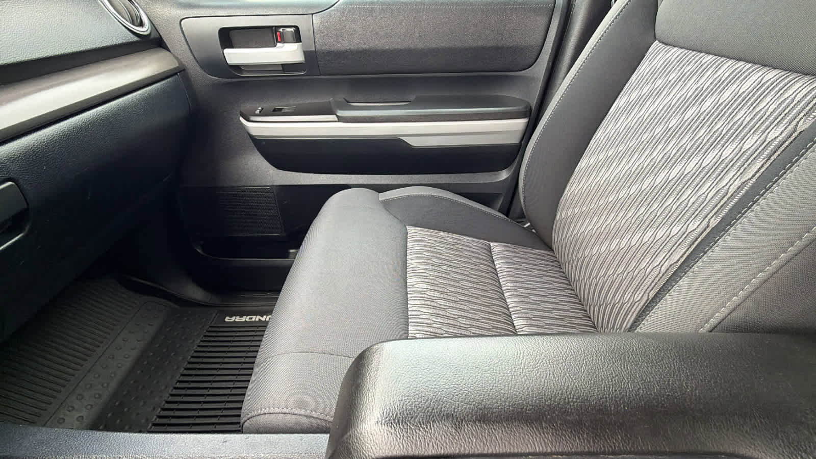 Used 2019 Toyota Tundra SR5 w/ TRD Off Road Package image 12