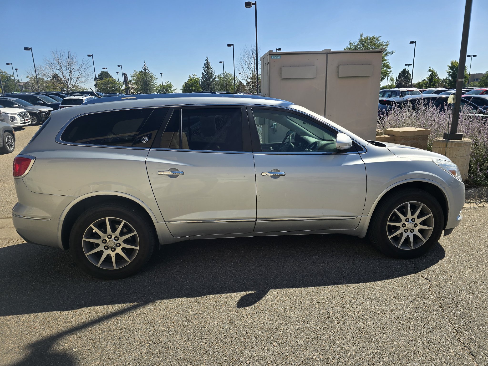 Used 2013 Buick Enclave Leather AWD/4WD image 16