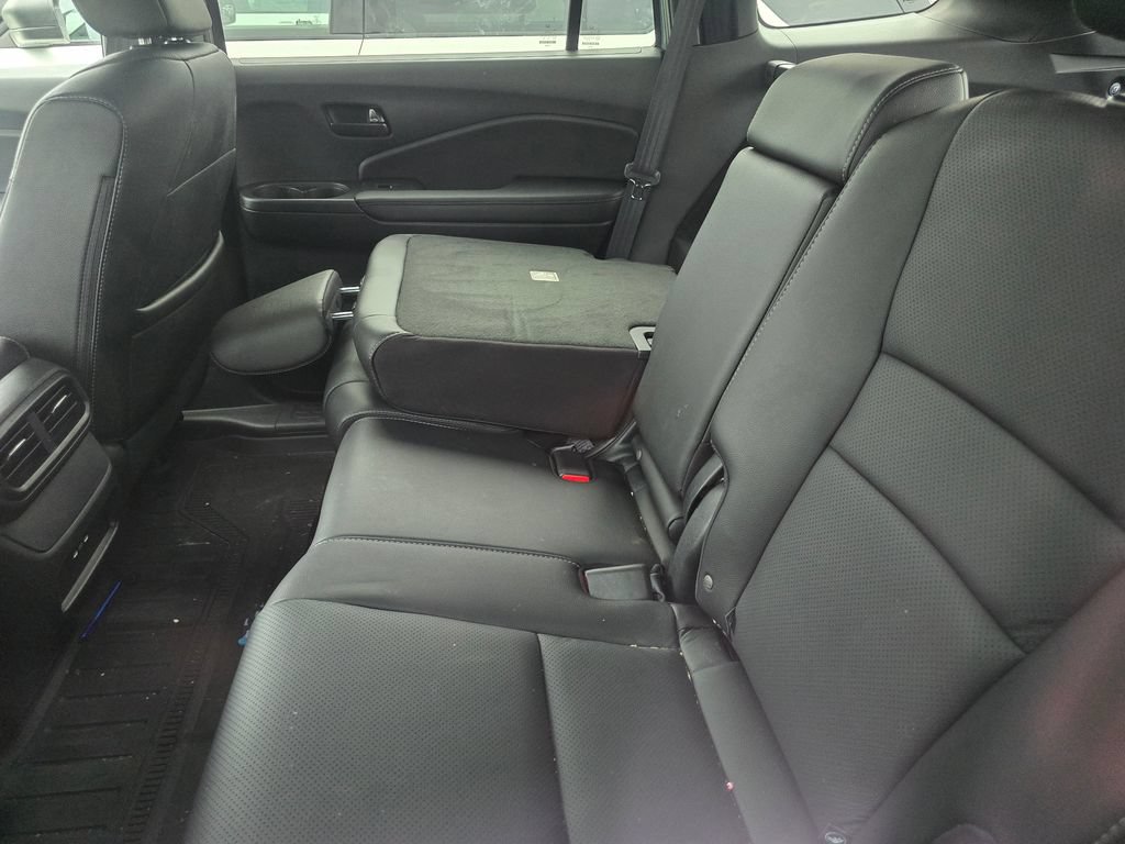 Used 2025 Honda Passport EX-L image 25