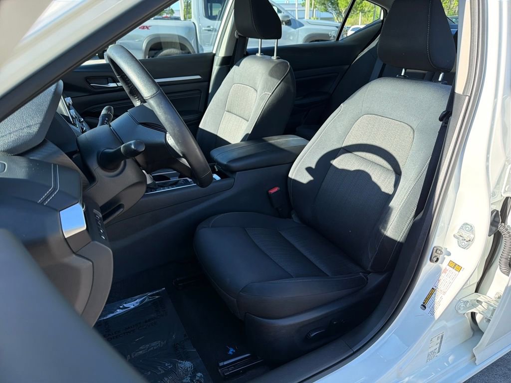 Used 2021 Nissan Altima 2.5 SV w/ SV Premium Package image 32