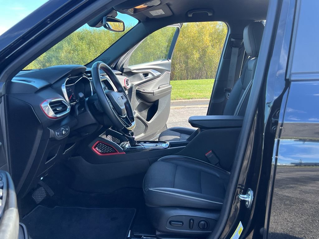 Used 2023 Chevrolet TrailBlazer RS w/ Convenience Package image 13