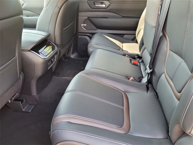 New 2025 Nissan Armada SL w/ Convenience Package image 5