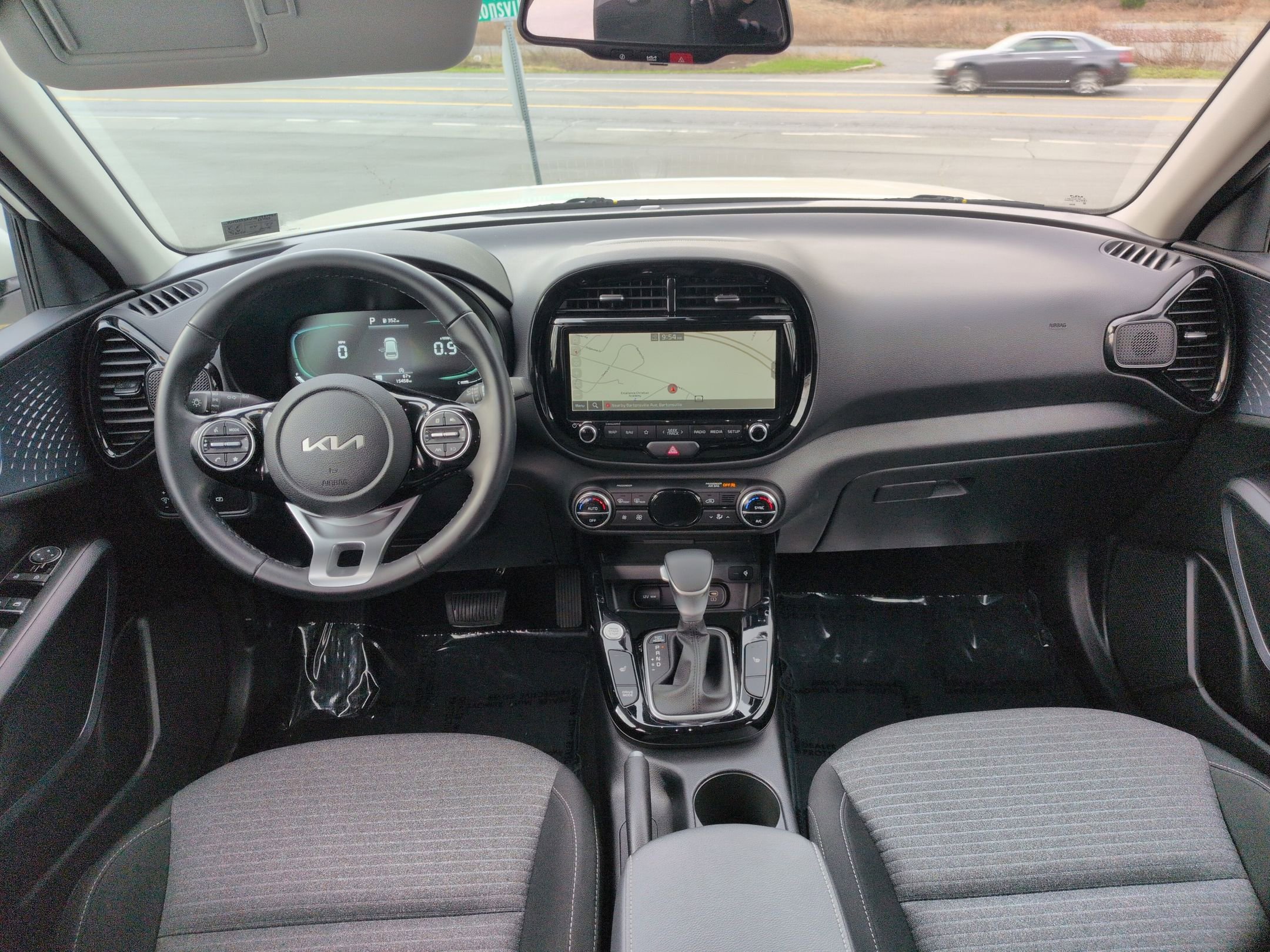 Used 2023 Kia Soul EX image 9