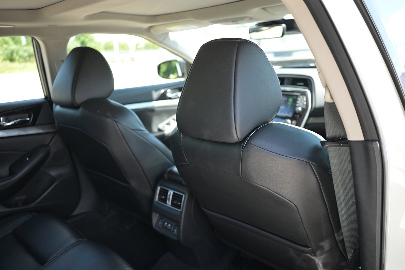 Used 2023 Nissan Maxima SL FWD image 38