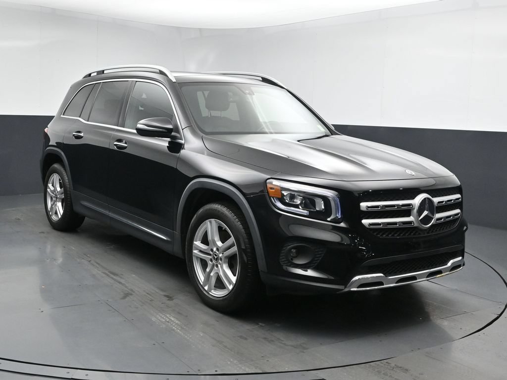 Used 2022 Mercedes-Benz GLB 250 4MATIC image 2