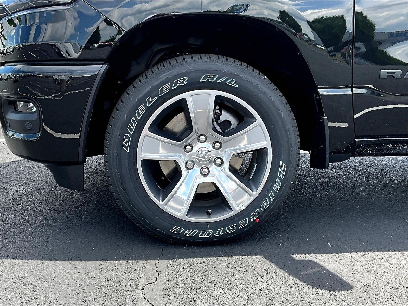 New 2026 RAM 1500 Express AWD/4WD image 23