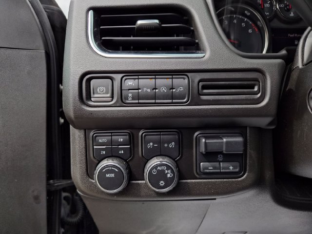 Used 2021 Chevrolet Tahoe RST w/ Luxury Package AWD/4WD image 19