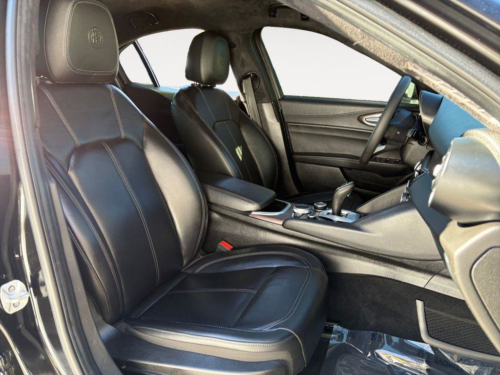 Used 2020 Alfa Romeo Giulia Ti image 14