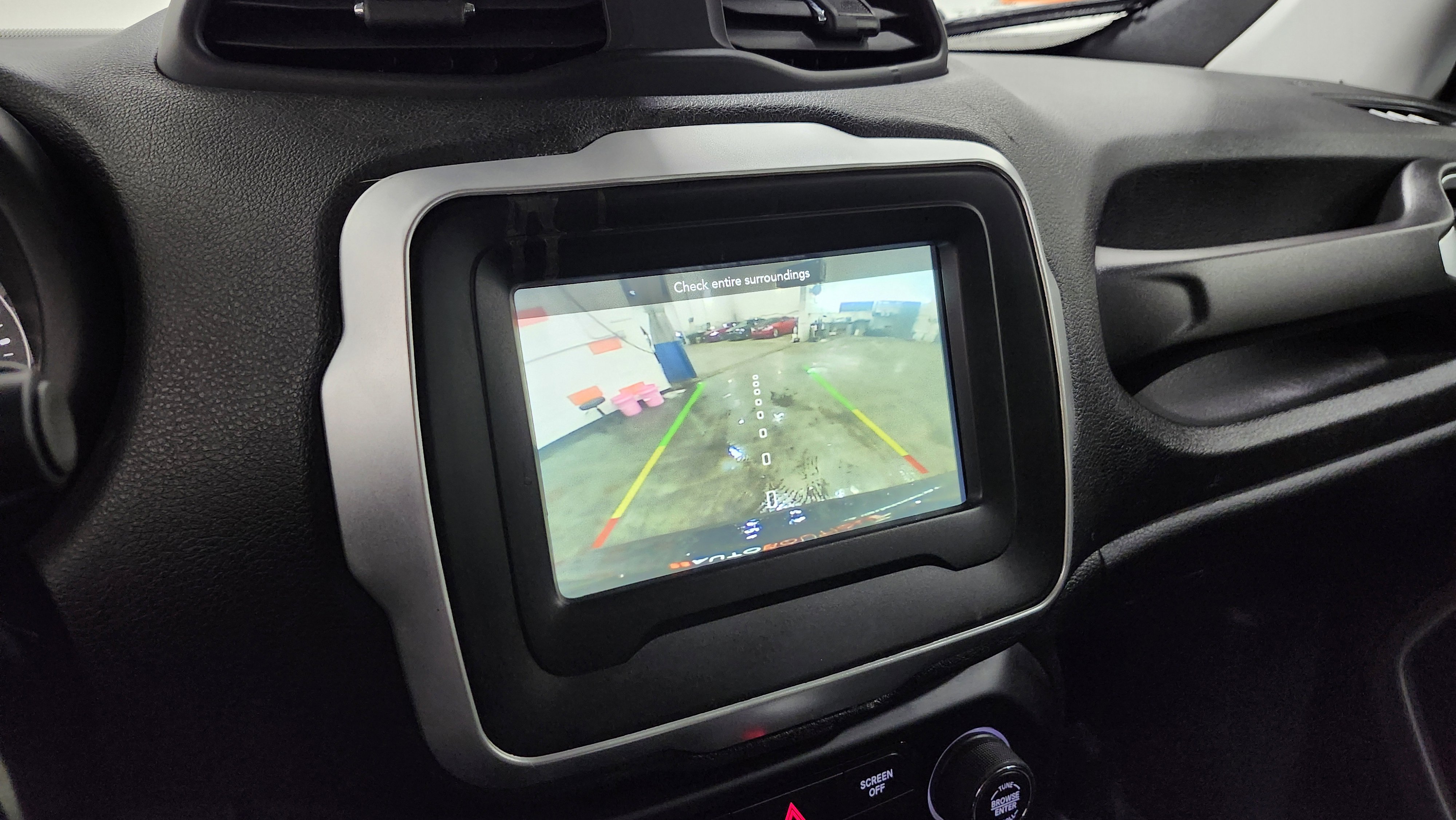 Used 2019 Jeep Renegade Latitude w/ Cold Weather Group image 2