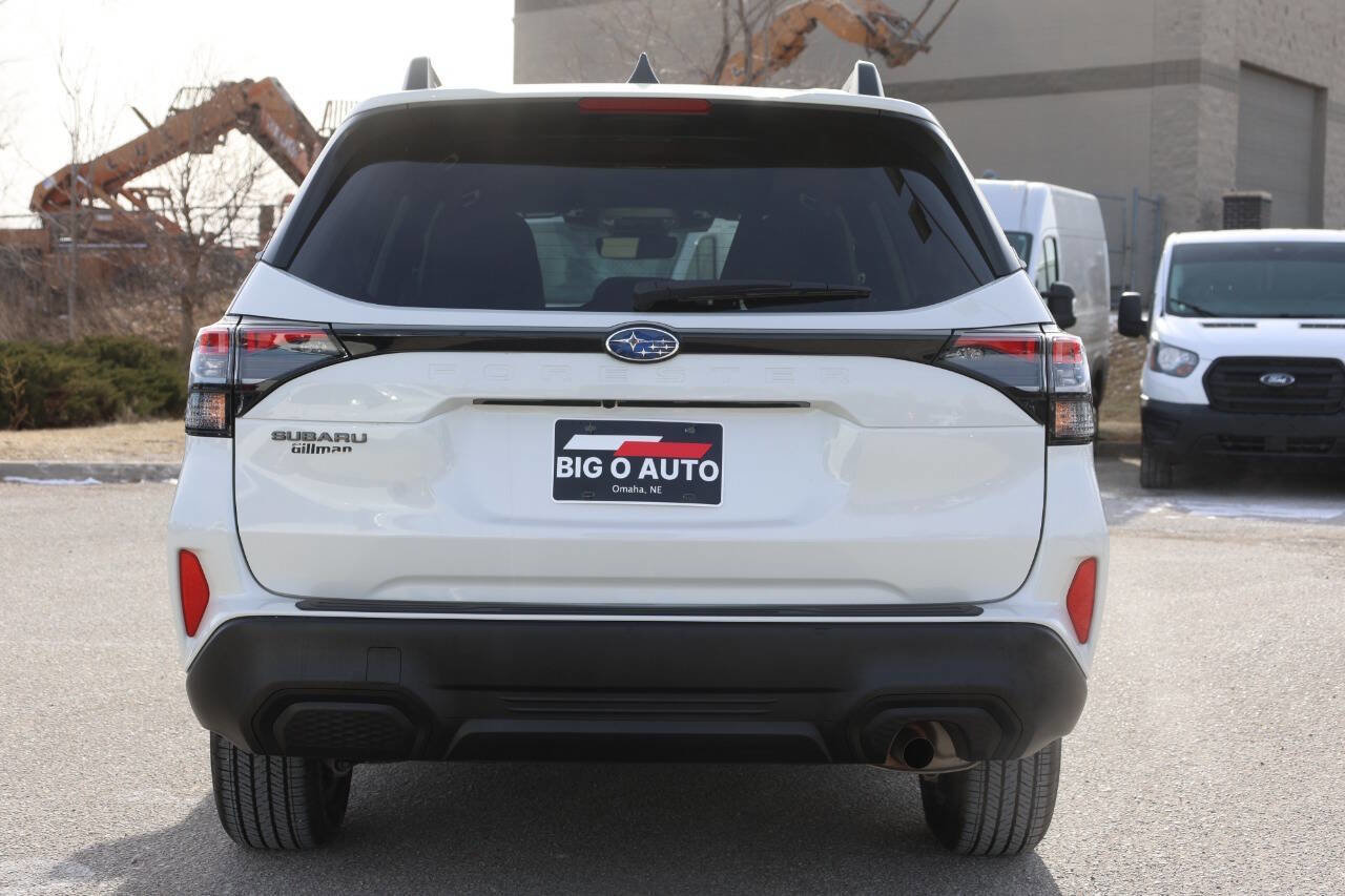 Used 2025 Subaru Forester Premium image 10