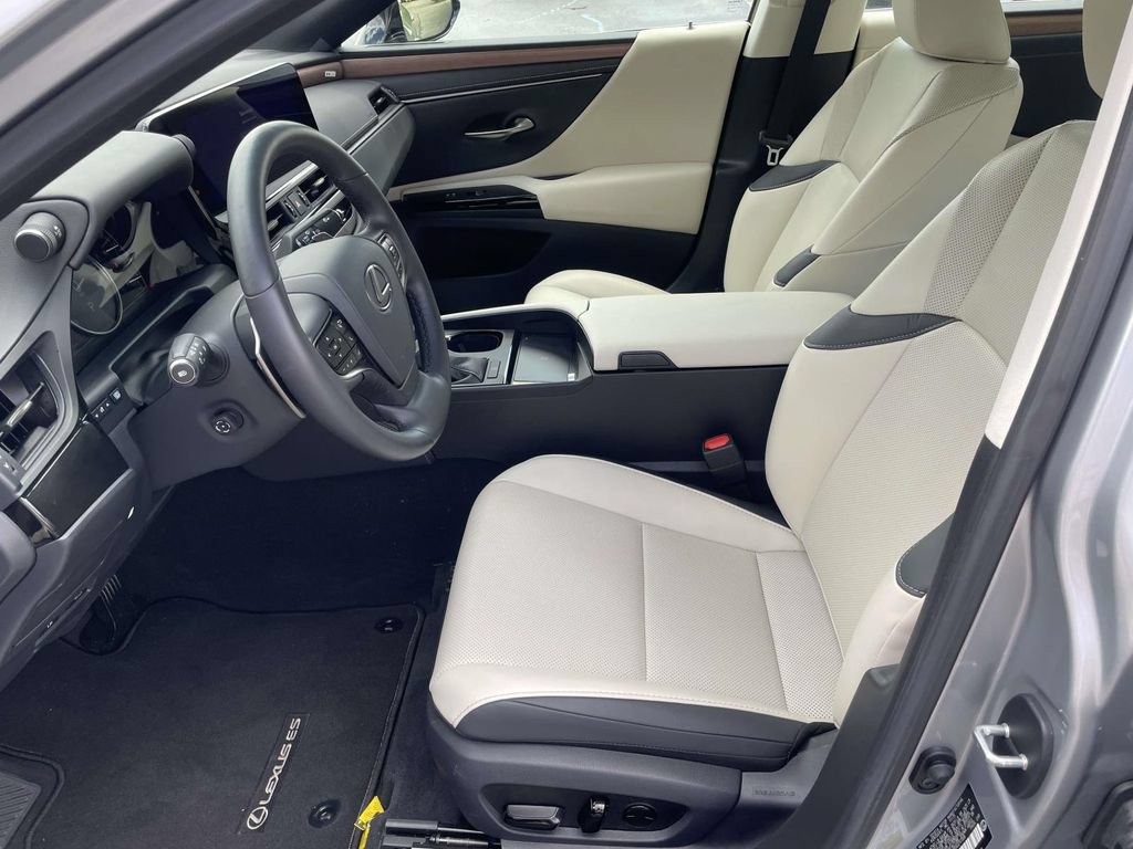 Used 2025 Lexus ES 350 w/ Premium Package FWD image 10