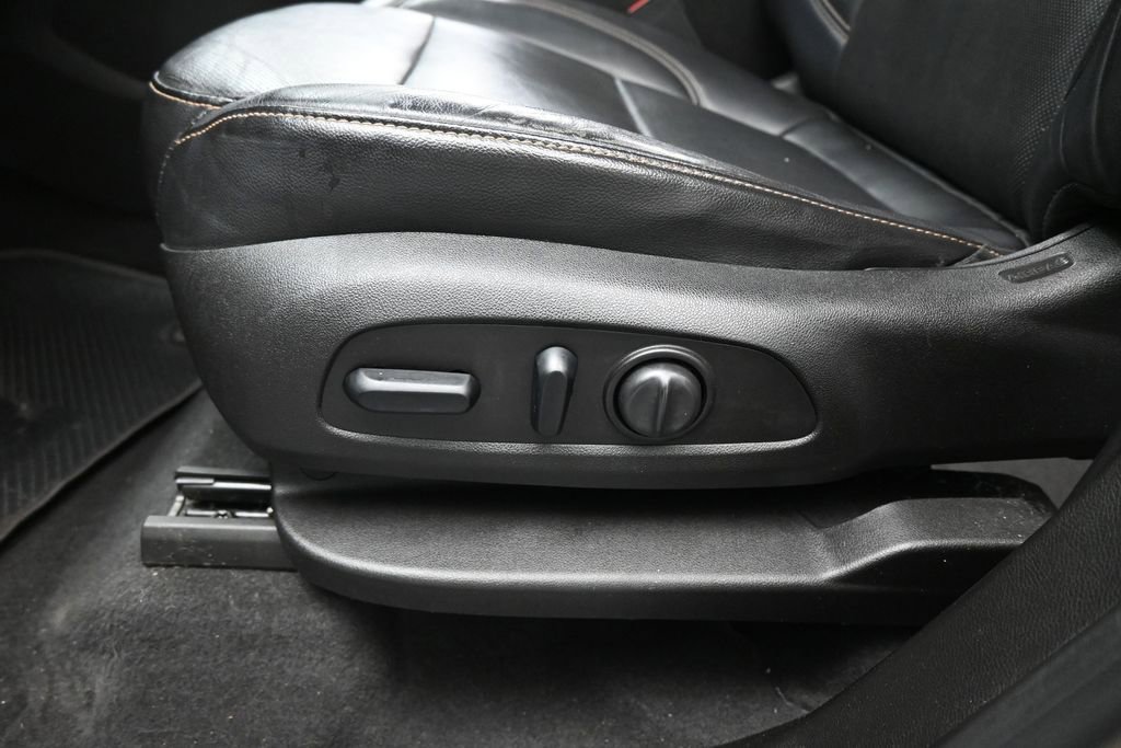 Used 2018 Chevrolet Traverse Premier w/ Driver Confidence II Package FWD image 11