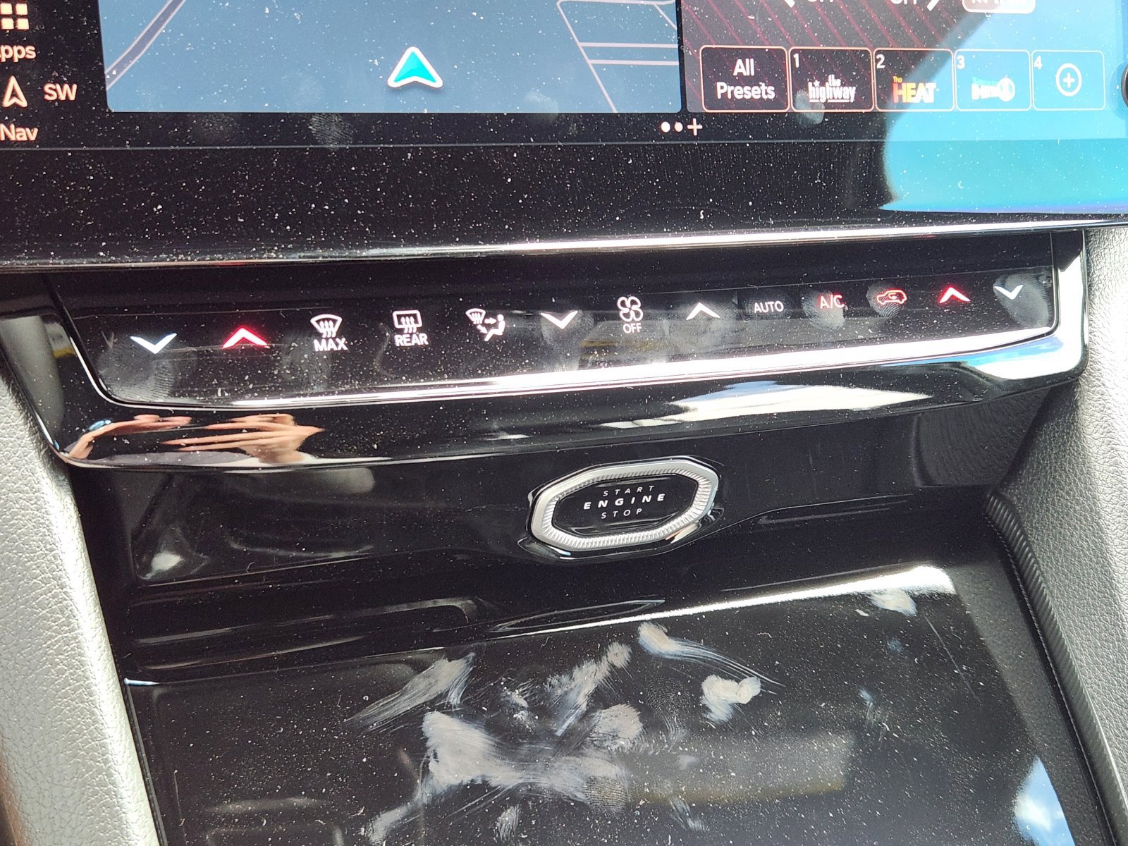 New 2026 Jeep Grand Cherokee Altitude AWD/4WD image 17