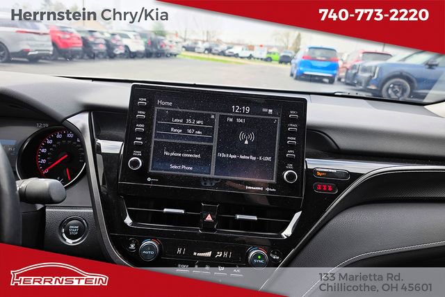 Used 2022 Toyota Camry XSE image 9