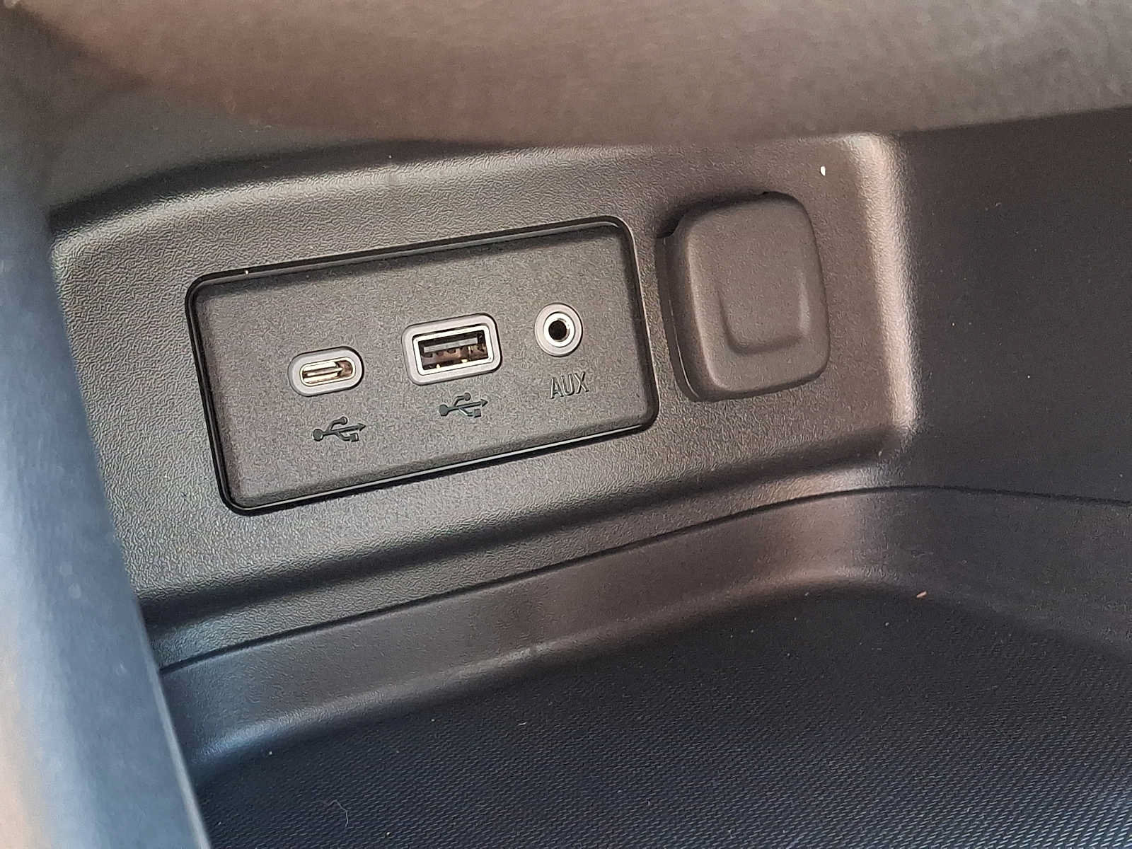 Certified 2024 Chevrolet Equinox LT FWD image 23